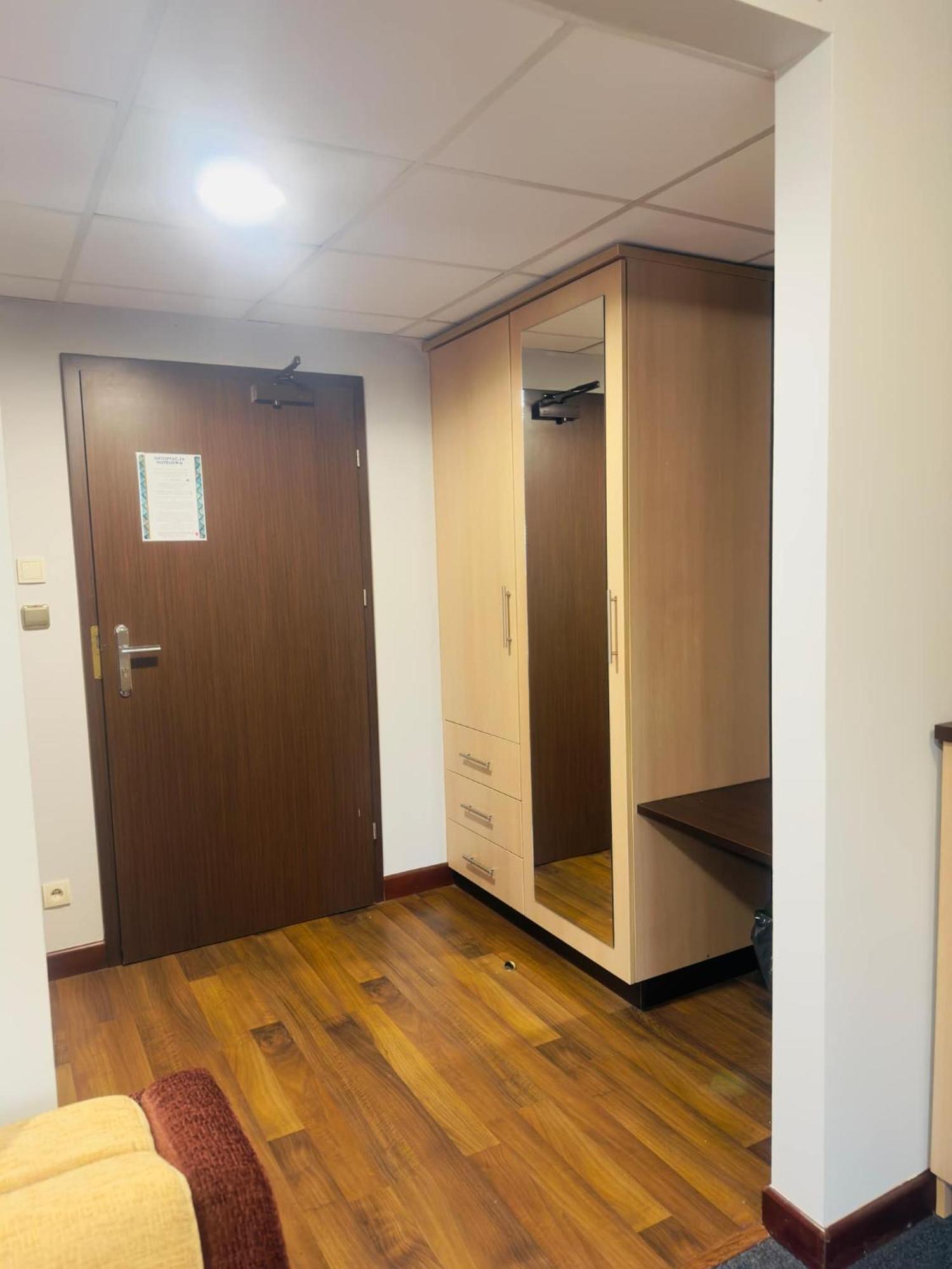 Magiczna Farma Hotel Obiady Maka I Magia Zambrow Exteriör bild
