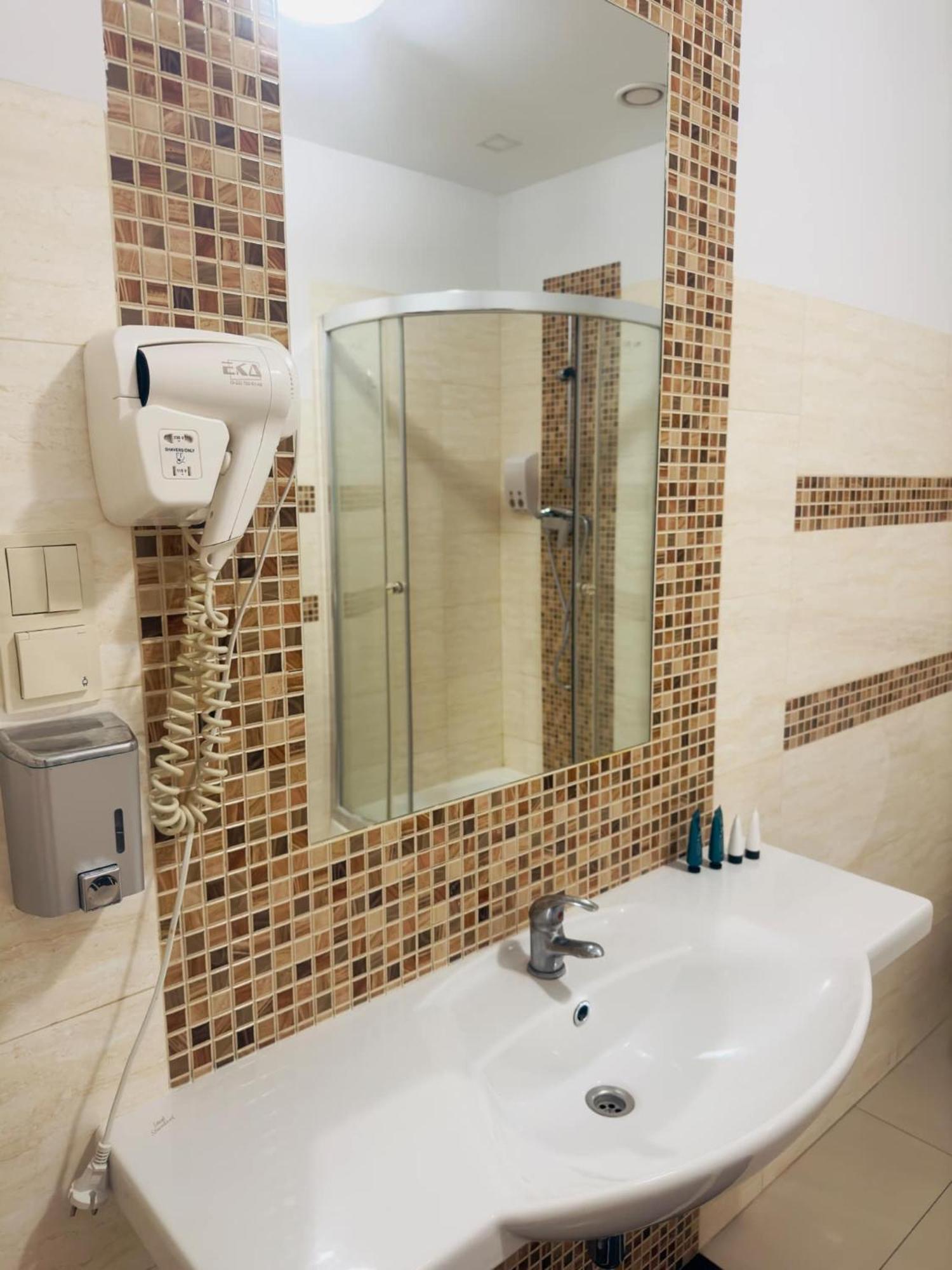Magiczna Farma Hotel Obiady Maka I Magia Zambrow Exteriör bild