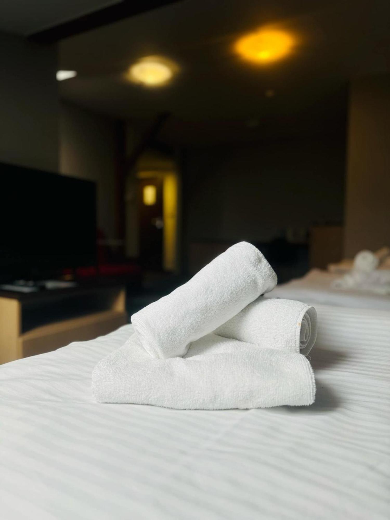 Magiczna Farma Hotel Obiady Maka I Magia Zambrow Exteriör bild