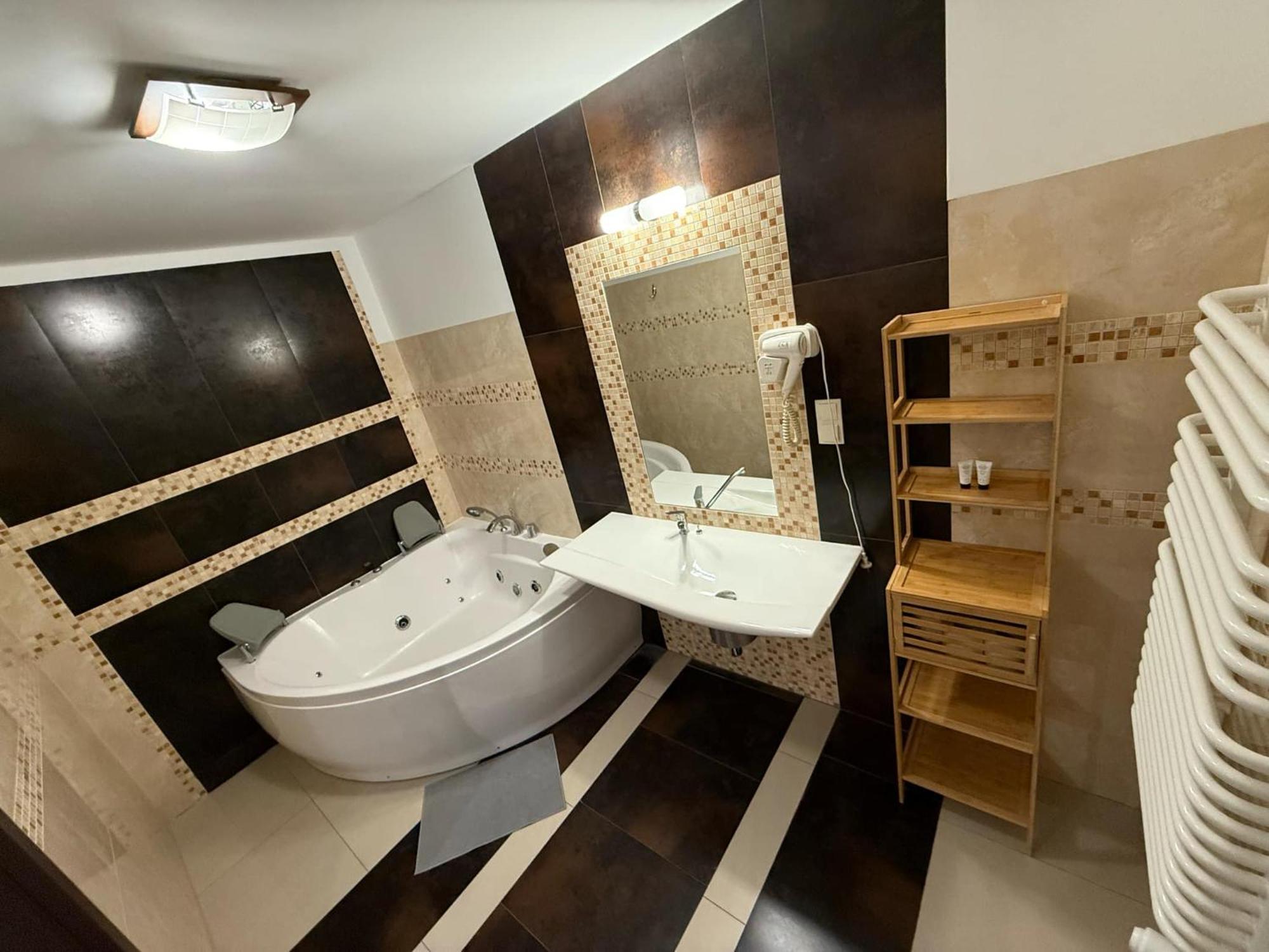Magiczna Farma Hotel Obiady Maka I Magia Zambrow Exteriör bild